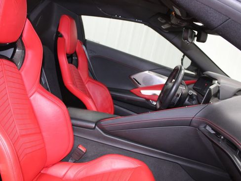 Used 2021 Chevrolet Corvette Stingray Preferred Conv w/ Z51 Performance Package RWD image 18