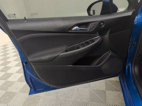 Used 2017 Chevrolet Cruze LT w/ Convenience Package image 35