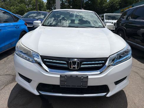 Used 2015 Honda Accord Touring image 2