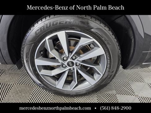 Used 2021 Audi Q5 2.0T Premium w/ Convenience Package AWD/4WD image 16