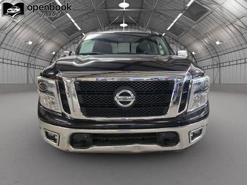 Used 2019 Nissan Titan SL AWD/4WD image 2