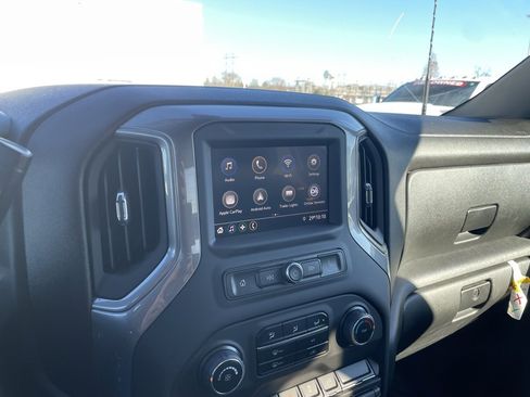 Used 2023 Chevrolet Silverado 2500 Custom w/ Custom Value Package image 16