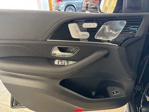 New 2025 Mercedes-Benz GLS 63 AMG 4MATIC image 15