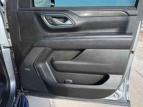 Used 2022 GMC Yukon XL AT4 w/ Max Trailering Package image 11