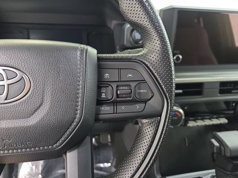 Certified 2025 Toyota Tacoma SR5 AWD/4WD image 15