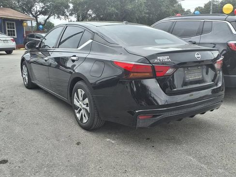 Used 2019 Nissan Altima 2.5 S FWD image 5