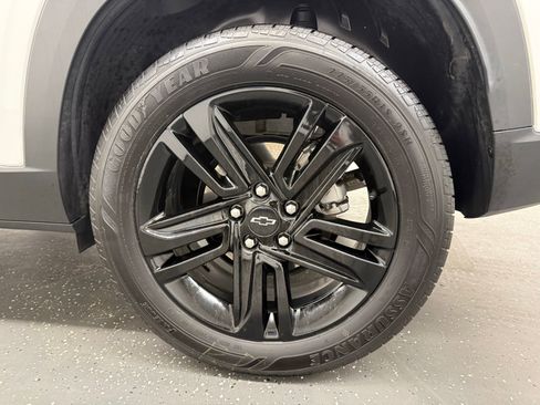 Used 2024 Chevrolet Trax ACTIV w/ Sunroof Package FWD image 19