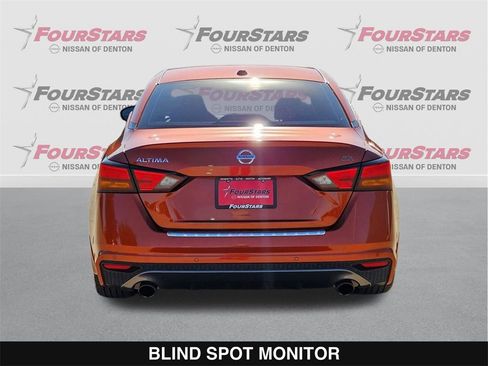 Used 2022 Nissan Altima 2.5 SR image 5