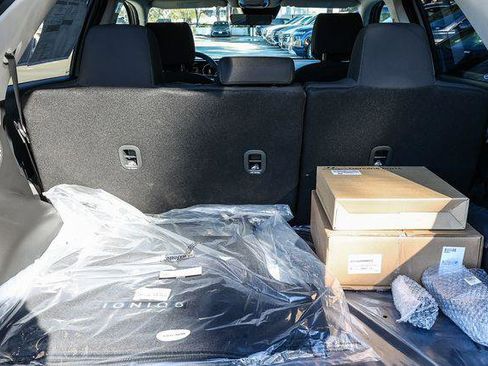 New 2026 Hyundai Ioniq 5 SE image 29