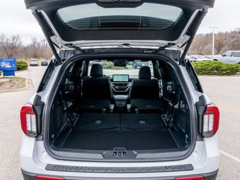 New 2026 Ford Explorer ST w/ Sun And Sound Package image 8