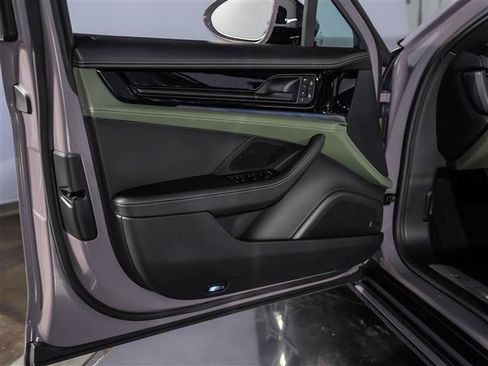 Certified 2024 Porsche Panamera 4 AWD/4WD image 24