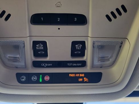 Used 2023 GMC Acadia Denali w/ Denali Technology Package FWD image 36