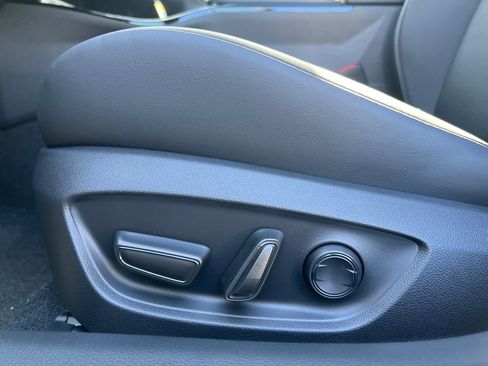 New 2026 Toyota Prius Plug-In Hybrid image 10