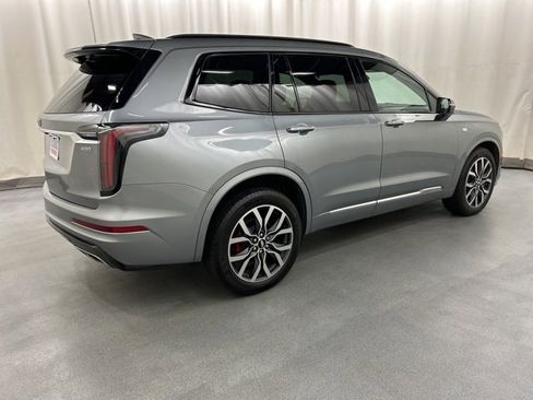 Used 2023 Cadillac XT6 Sport image 4