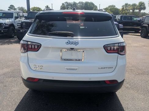 Used 2024 Jeep Compass Limited AWD/4WD image 5