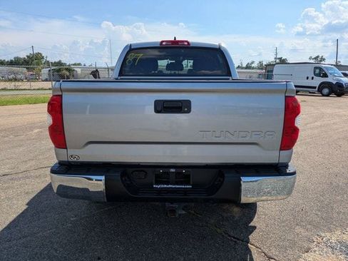 Used 2021 Toyota Tundra SR5 w/ SR5 Leather Package RWD image 5