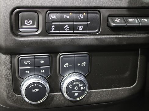 Used 2023 GMC Yukon XL AT4 w/ AT4 Premium Package image 9