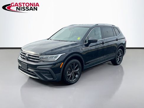 Used 2024 Volkswagen Tiguan SE image 3