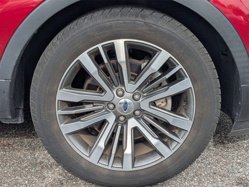 Used 2019 Ford Explorer Platinum image 19