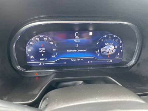 Used 2022 Chevrolet Tahoe LT w/ LT Signature Package AWD/4WD image 11