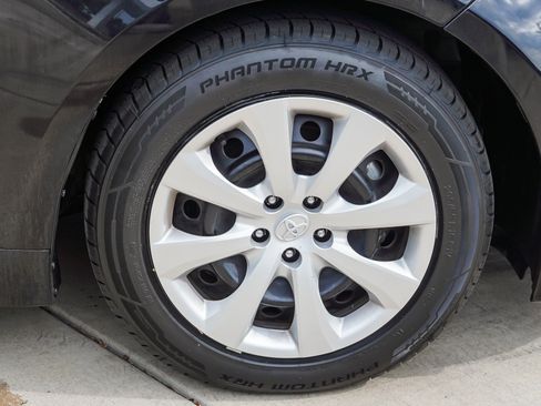 Used 2025 Toyota Corolla LE FWD image 10