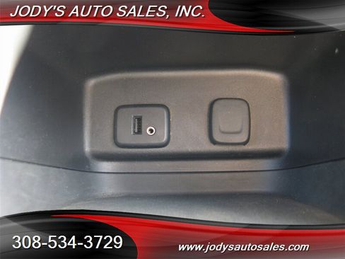 Used 2018 Chevrolet Equinox LS image 17