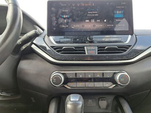 Used 2024 Nissan Altima 2.5 SR w/ SR Premium Package image 10