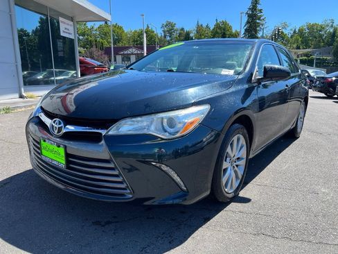 Used 2016 Toyota Camry XLE FWD image 6