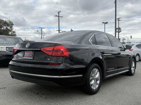 Used 2016 Volkswagen Passat 1.8T S FWD image 32