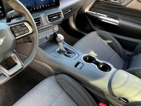 Used 2025 Ford Mustang Coupe RWD image 14