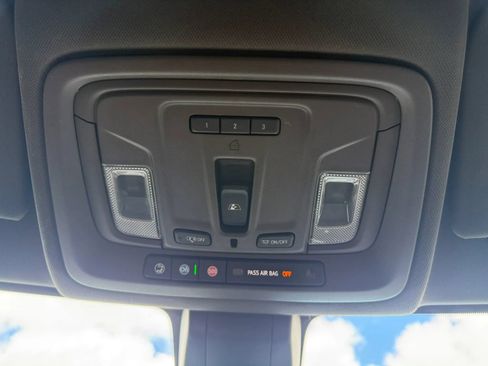 Used 2019 Chevrolet Silverado 1500 LTZ w/ Technology Package AWD/4WD image 35