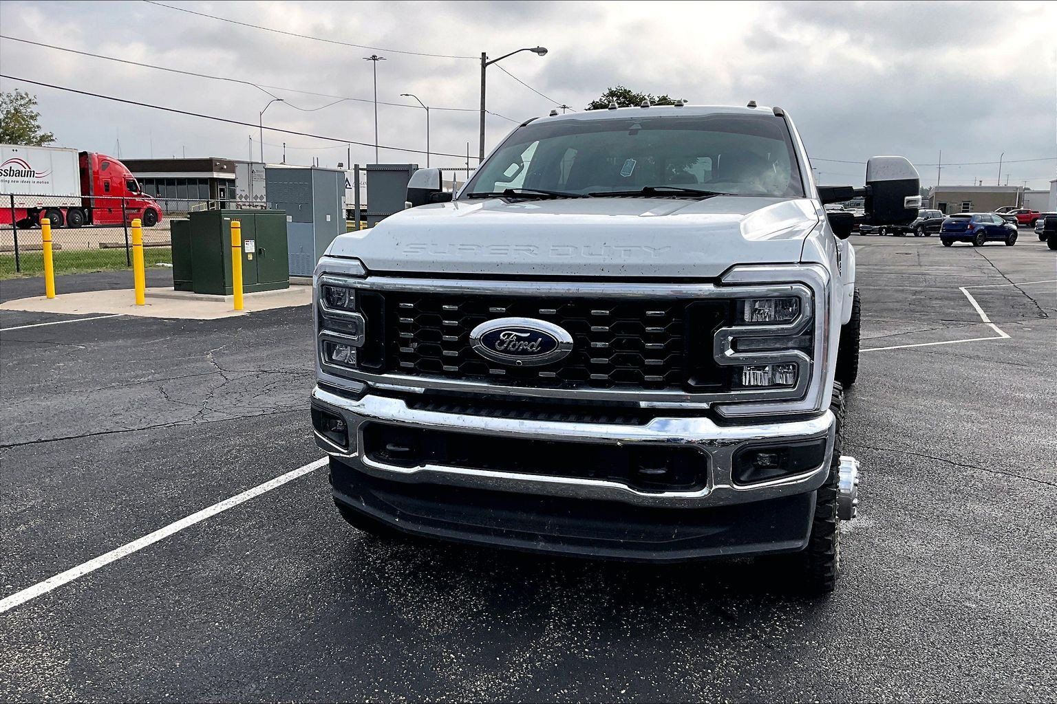 Used 2023 Ford F350 Lariat AWD/4WD image 4