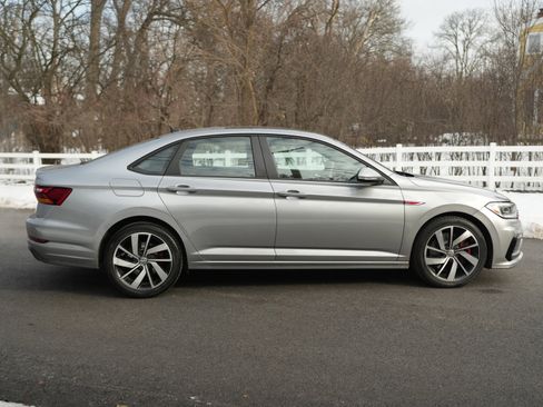 Used 2019 Volkswagen Jetta GLI Autobahn image 10