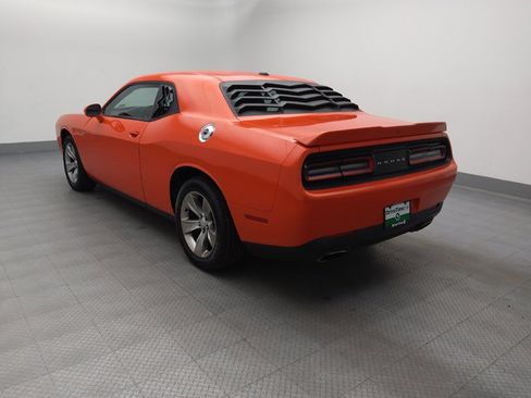 Used 2021 Dodge Challenger SXT w/ Driver Convenience Group RWD image 5