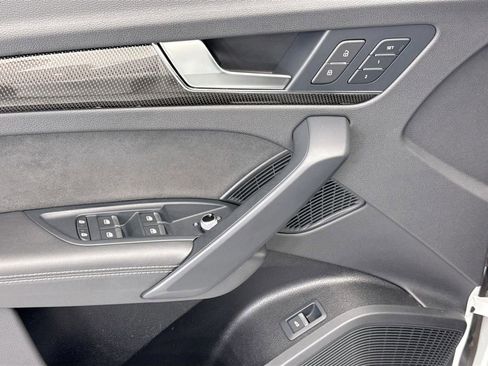 Used 2021 Audi SQ5 Premium Plus w/ Premium Plus Package image 22