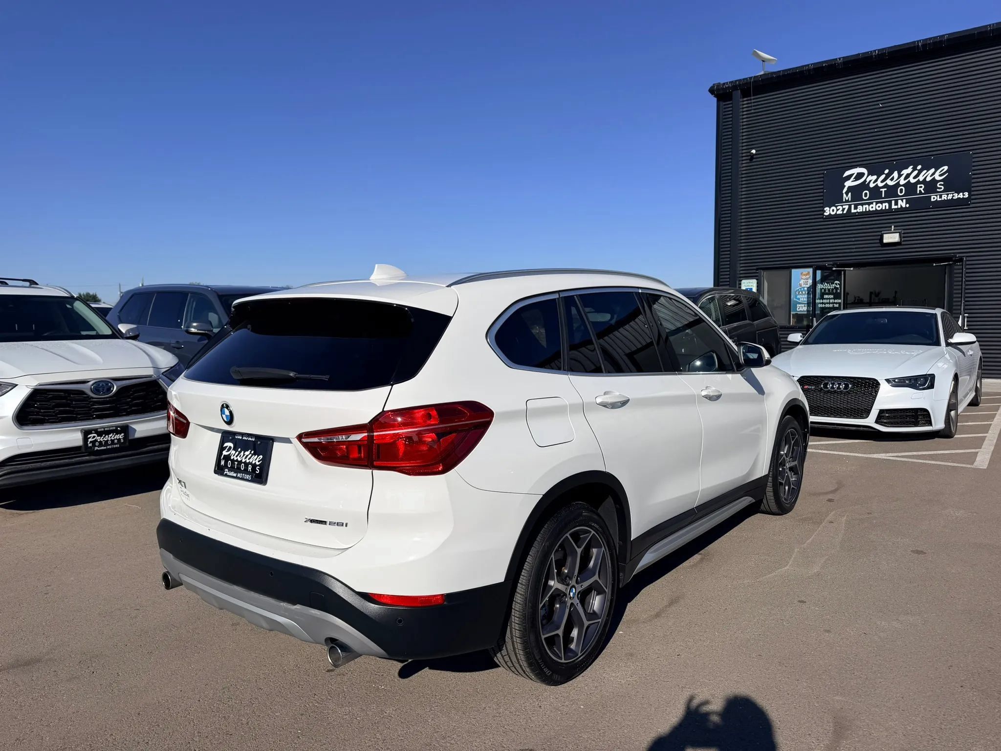Used 2019 BMW X1 xDrive28i w/ Convenience Package AWD/4WD image 4