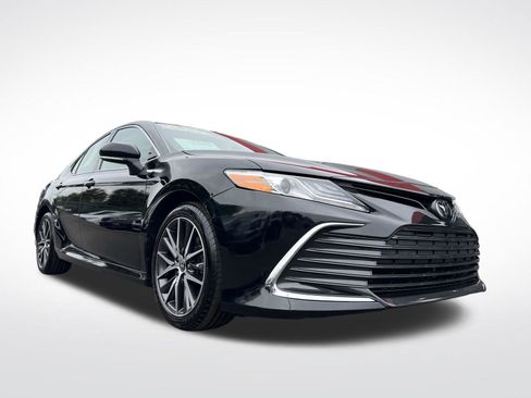 Used 2021 Toyota Camry XLE FWD image 53