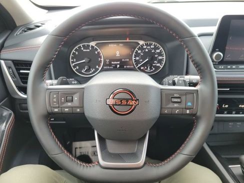 Certified 2025 Nissan Rogue SV image 20