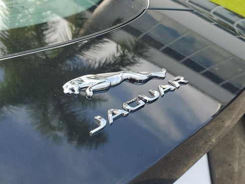 Used 2023 Jaguar F-TYPE Coupe image 9