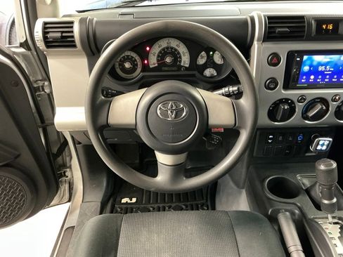 Used 2007 Toyota FJ Cruiser 4WD image 15