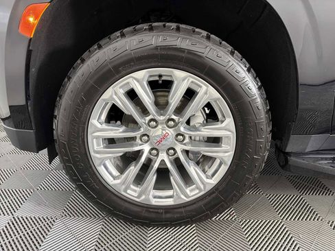 Used 2023 GMC Yukon SLT image 15