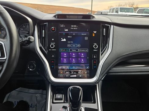 Used 2022 Subaru Outback Limited image 21