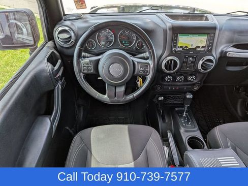 Used 2015 Jeep Wrangler Unlimited Rubicon w/ Dual Top Group AWD/4WD image 30