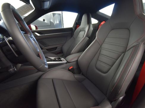 Used 2022 Porsche 911 Turbo S image 5