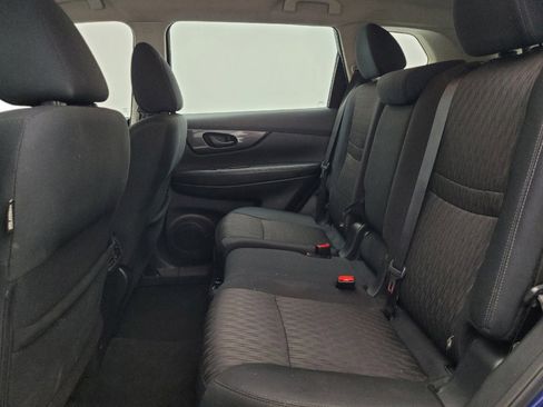 Used 2019 Nissan Rogue S FWD image 18