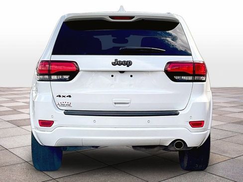 Used 2019 Jeep Grand Cherokee Altitude image 4