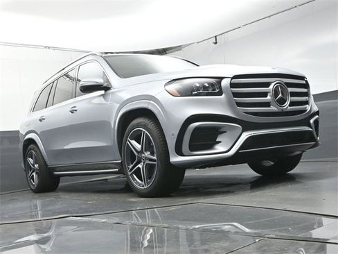 New 2026 Mercedes-Benz GLS 450 4MATIC image 34
