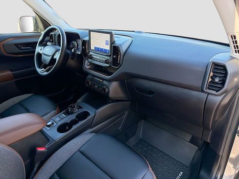 Used 2024 Ford Bronco Sport Outer Banks image 16