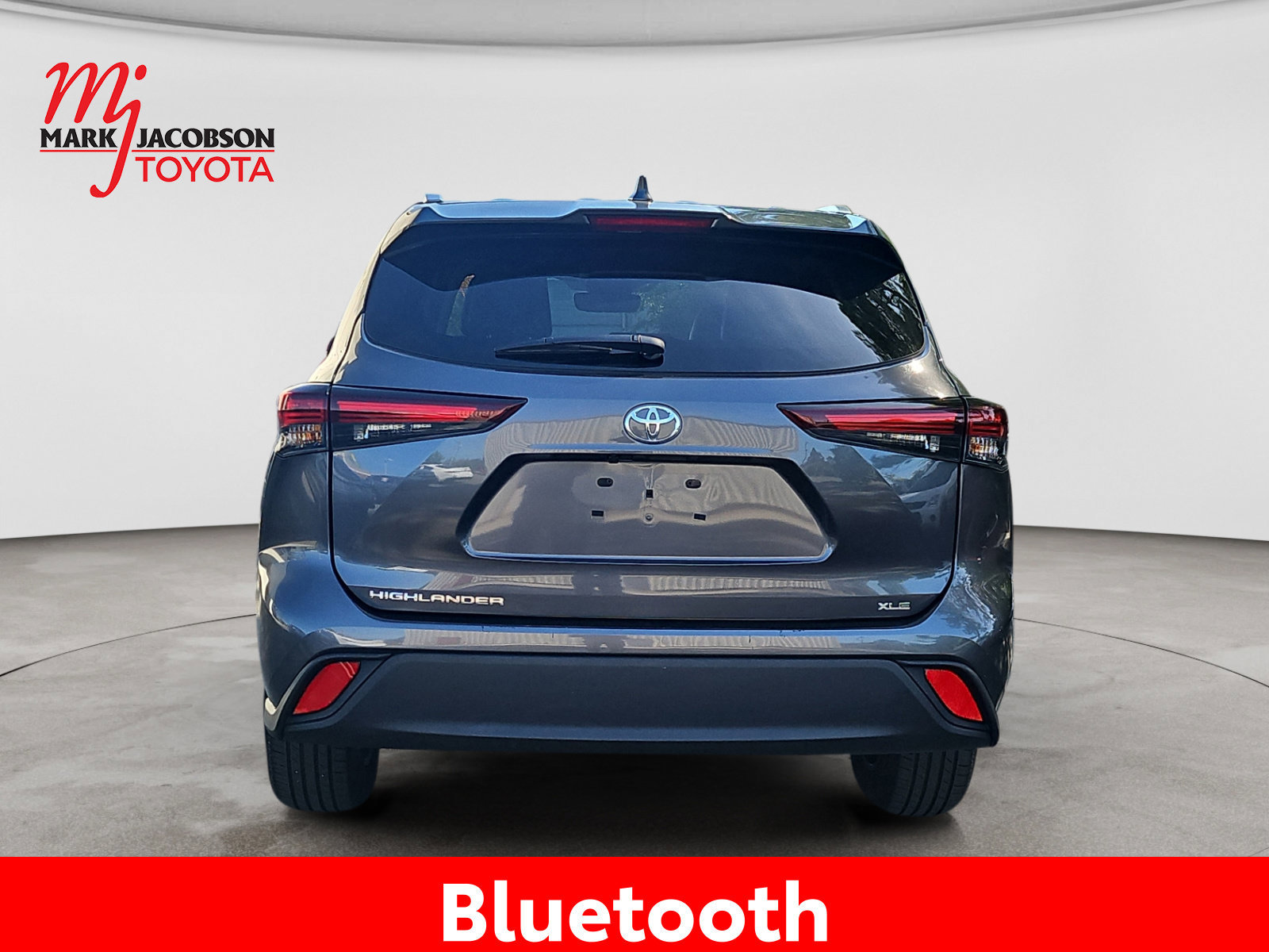 Used 2025 Toyota Highlander XLE FWD image 11