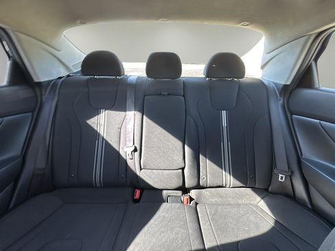 Used 2021 Hyundai Elantra SEL w/ Convenience + Premium Package image 15